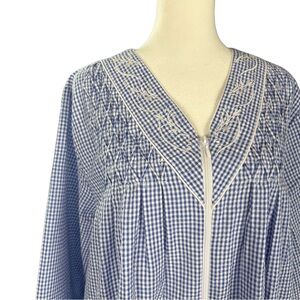 Miss Elaine Long Robe 2X Blue White Embroidered Front Zip Seersucker Pockets